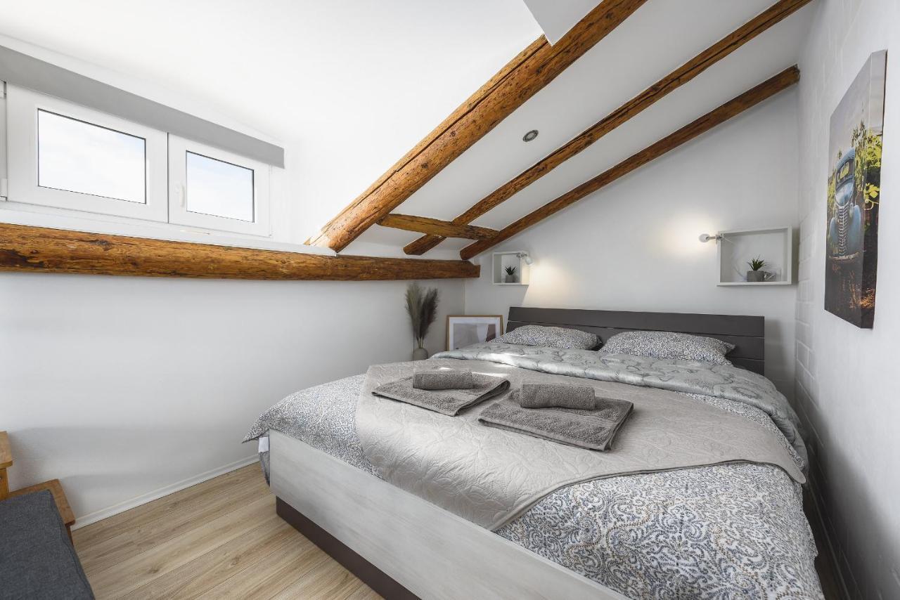 Urban Loft Old Town Apartman Porec