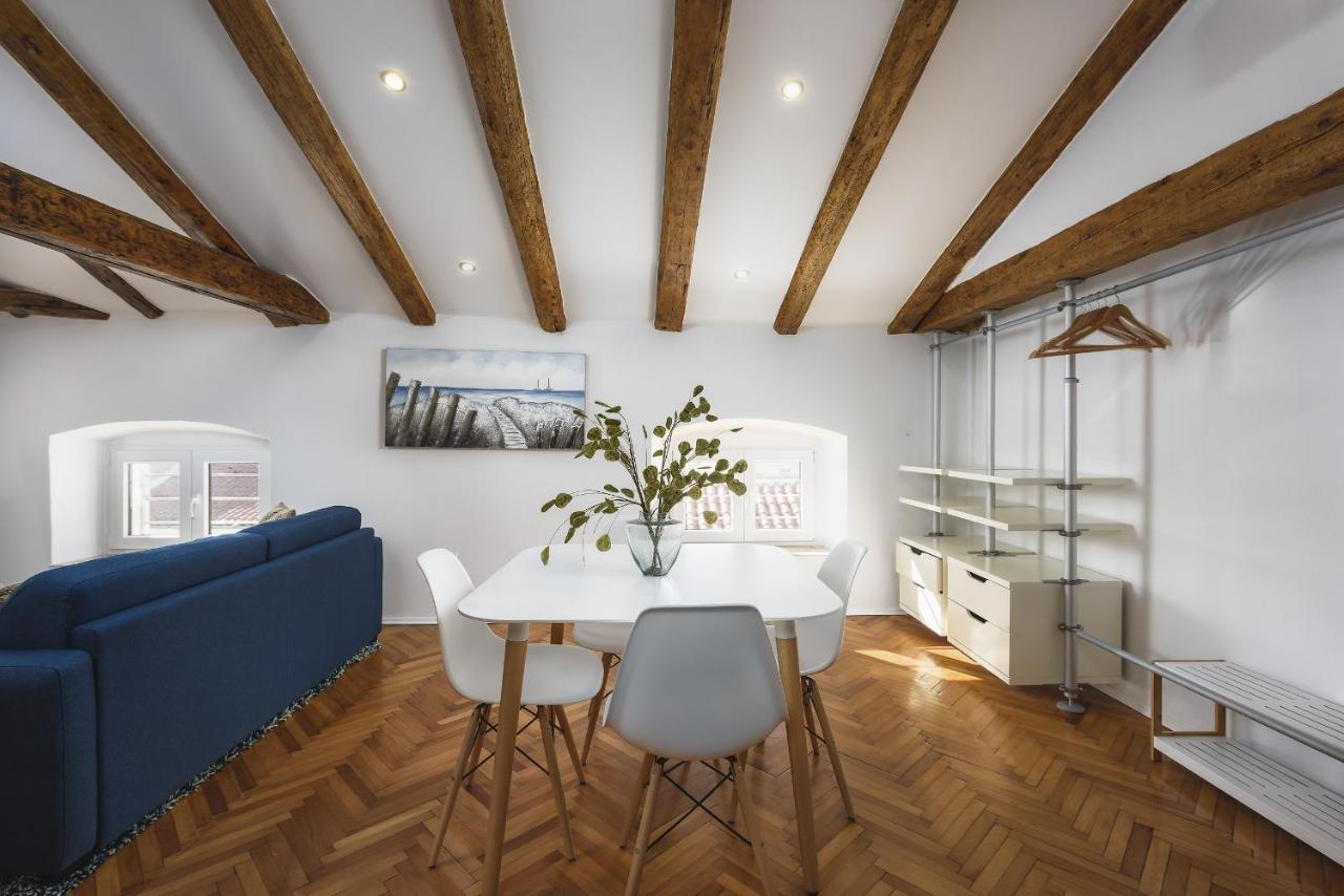 Urban Loft Old Town Apartman *